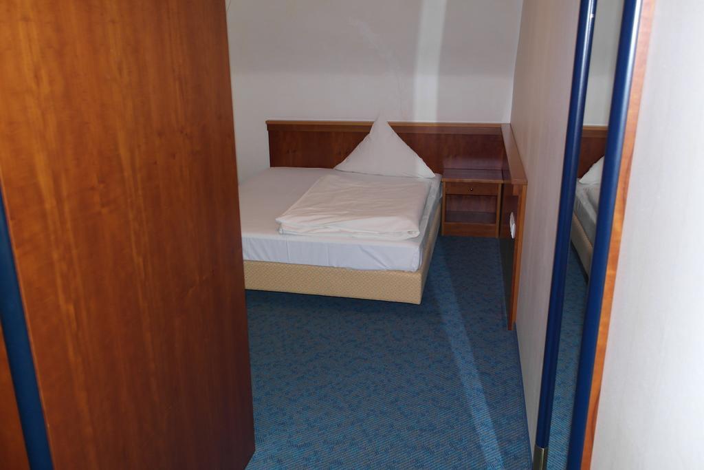 Hotel Jahnhaus Langenfeld  Chambre photo